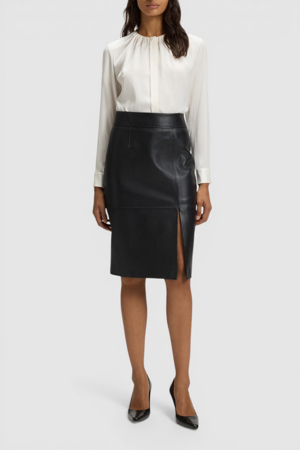 תמונת כל הלוק של חולצת משי